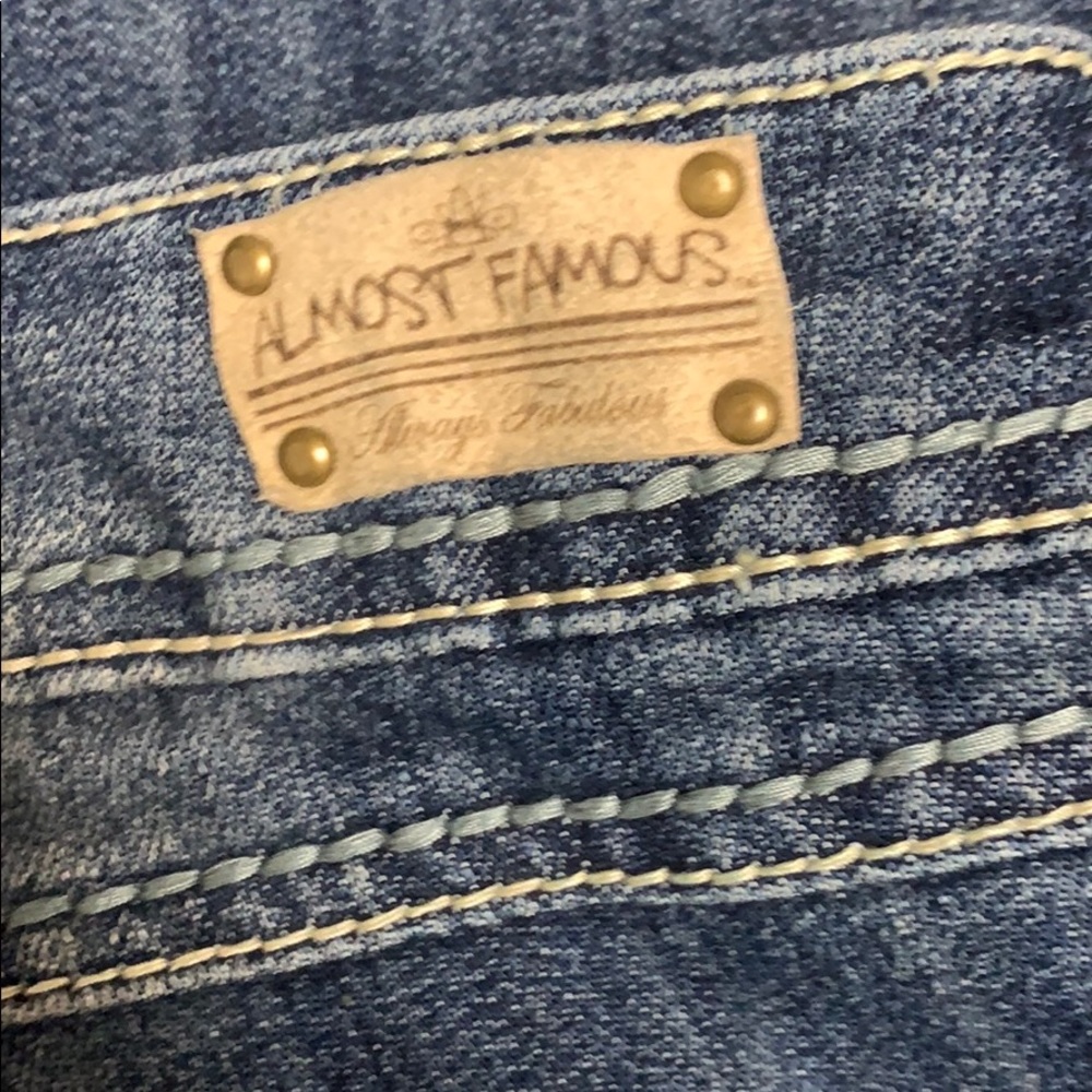 🎊Host Pick🎊Almost Famous Destructed Jeans Sz 9 - Picture 7 of 7